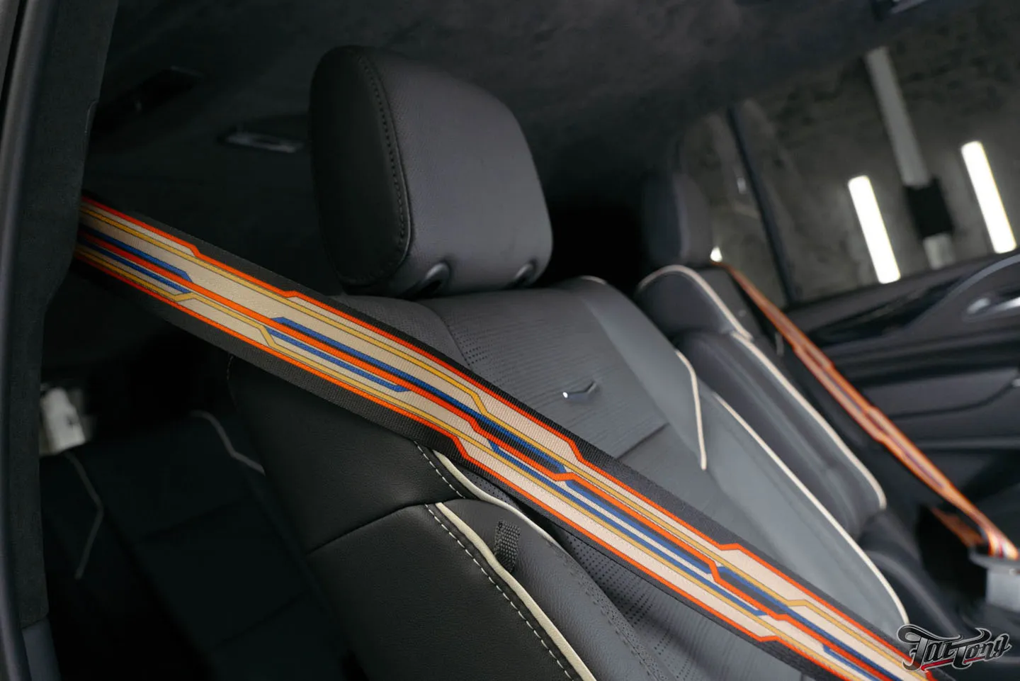 Проделали большую работу над Cadillac Escalade, часть 4: ремонт и окрас, детейлинг, фирменный Шиномонтаж на вибростенде с адаптацией на стендах Hunter и долгожданная выдача!